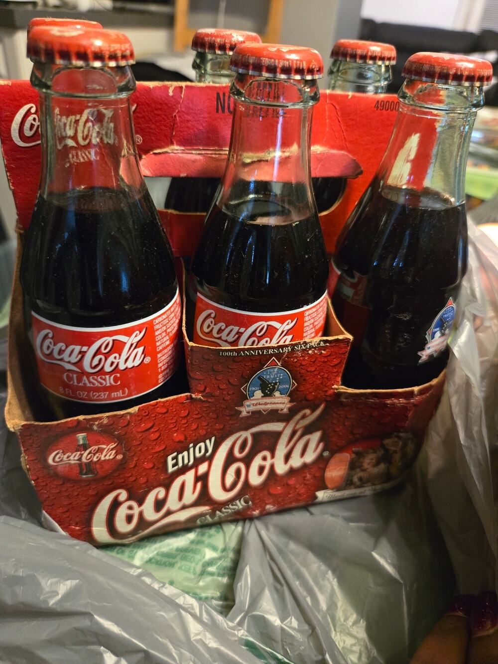 Coca-Cola Coke 6 Pack Bottles ~ 2001 Walgreens 100th Anniversary with Carry Case